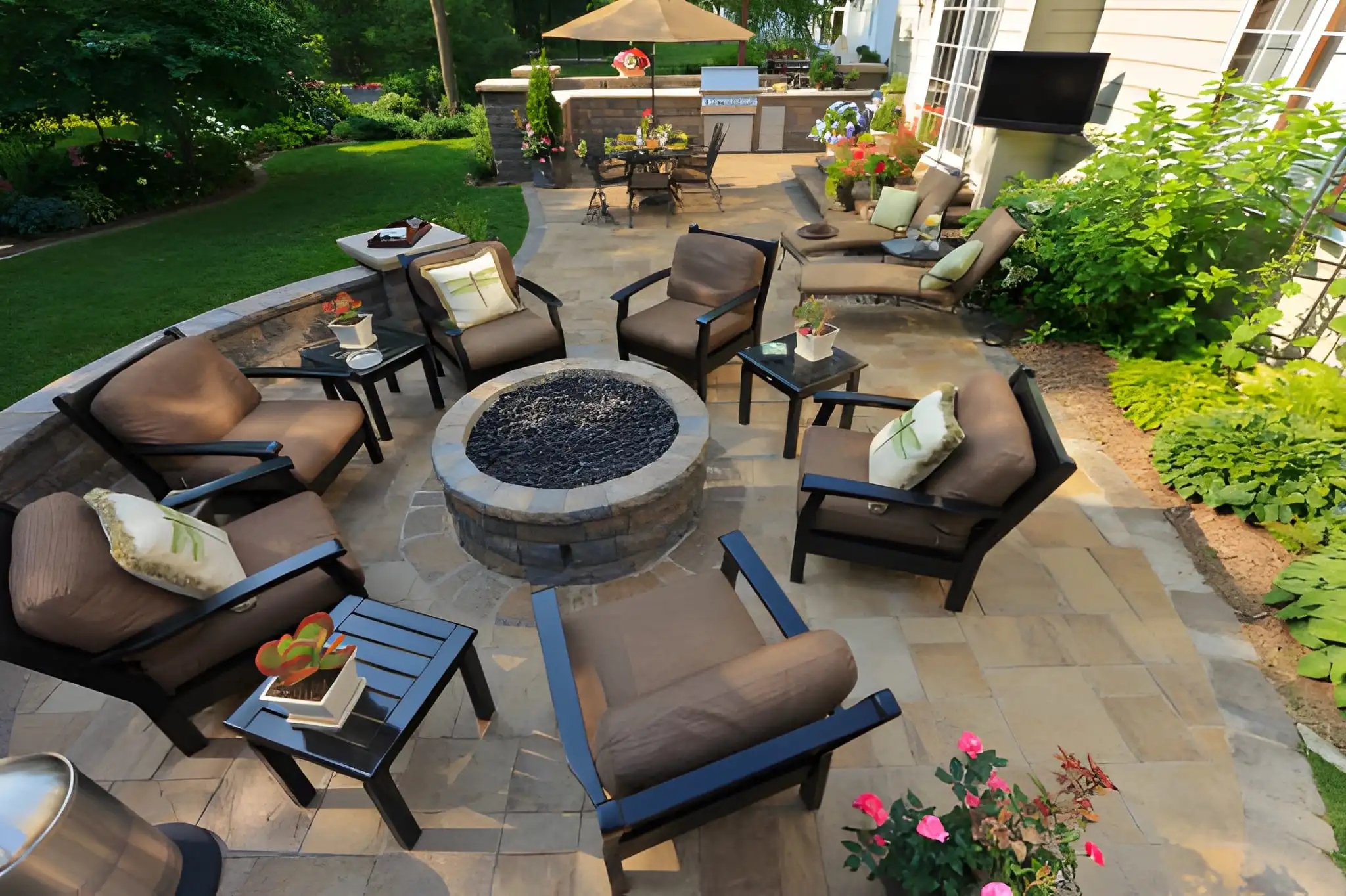 Modern fire pit and seating area